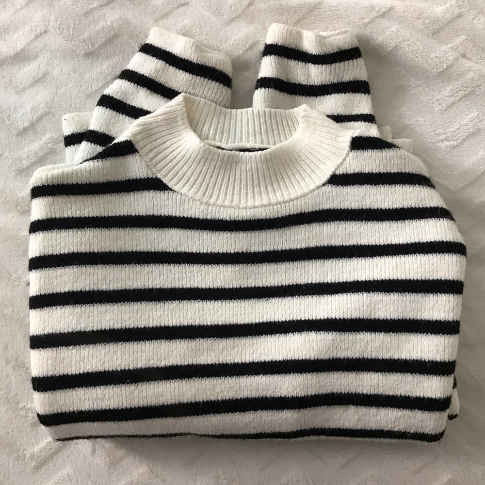 Stradivarius mock-neck sweater